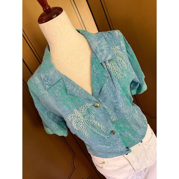 Short sleeves shirt with pearl embroideries, size S - Picture 6 of 7
